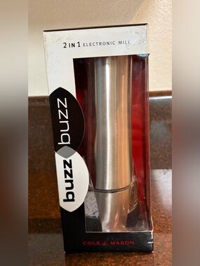 Cole & Mason Buzz 2 in 1 Stainless Steel Electronic Salt & Pepper Mill NWT